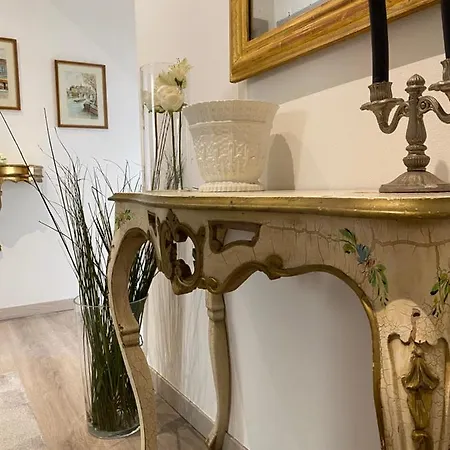 Unique Verona