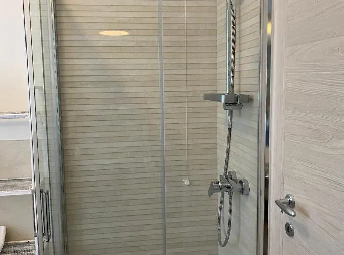 Unique Affittacamere 3*