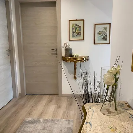 Unique Verona